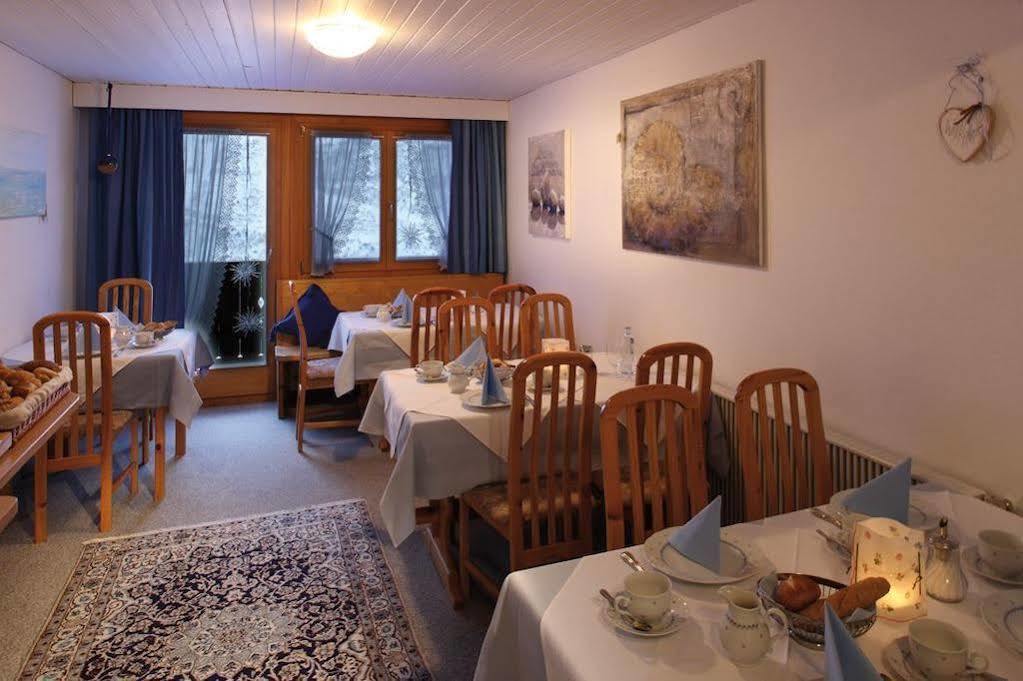Hotel-Gasthof Zimba Damuels Bagian luar foto